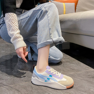 Modern and Ergonomic sneakers